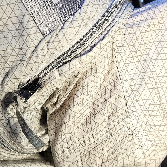 Bench Lightweight Cotton Windbreaker w/ Hidden Hood. White w/ Grey Geo Pattern. - Picture 13 of 14